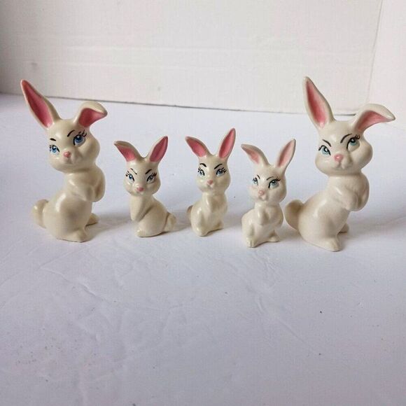 Vintage White Ceramic Bunny Rabbit Mini Figurines Family 5 Hand painted Easter - Picture 1 of 12